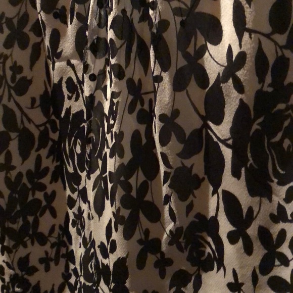 Sleeveless Top - Picture 3 of 3